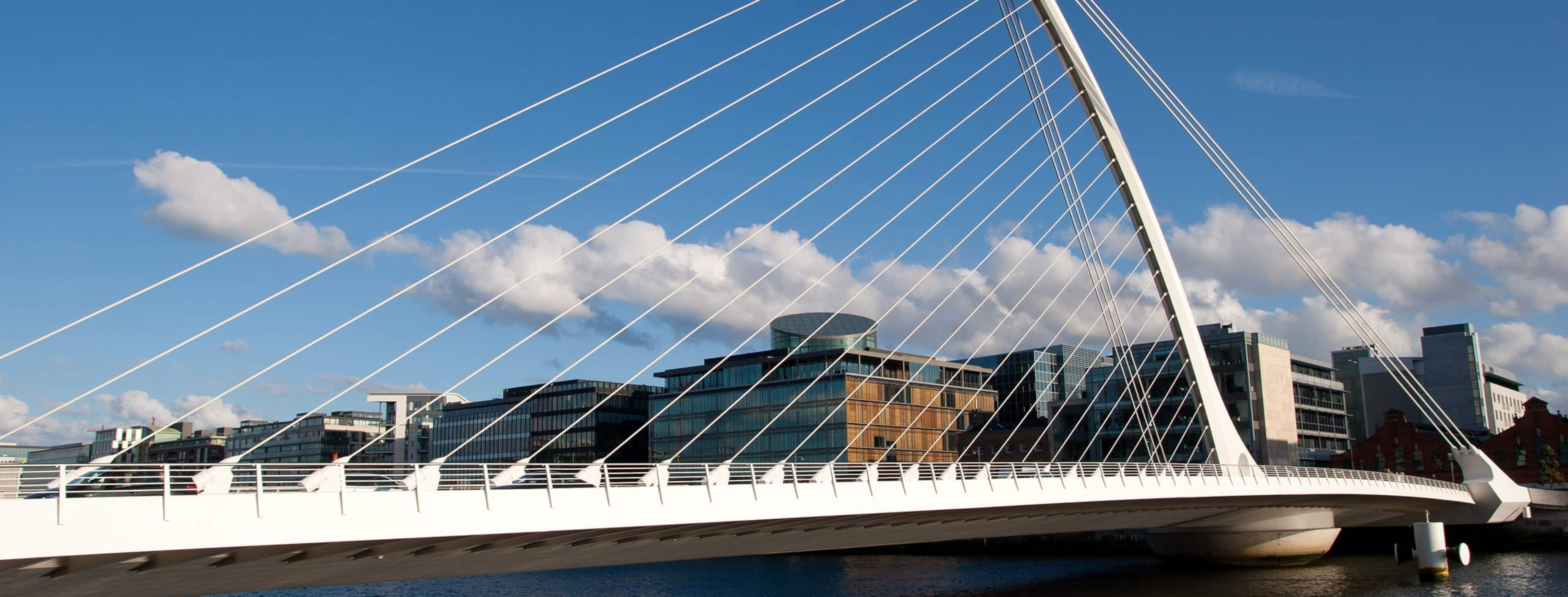 Samuel_Beckett_Bridge_In_Dublin_L_0962